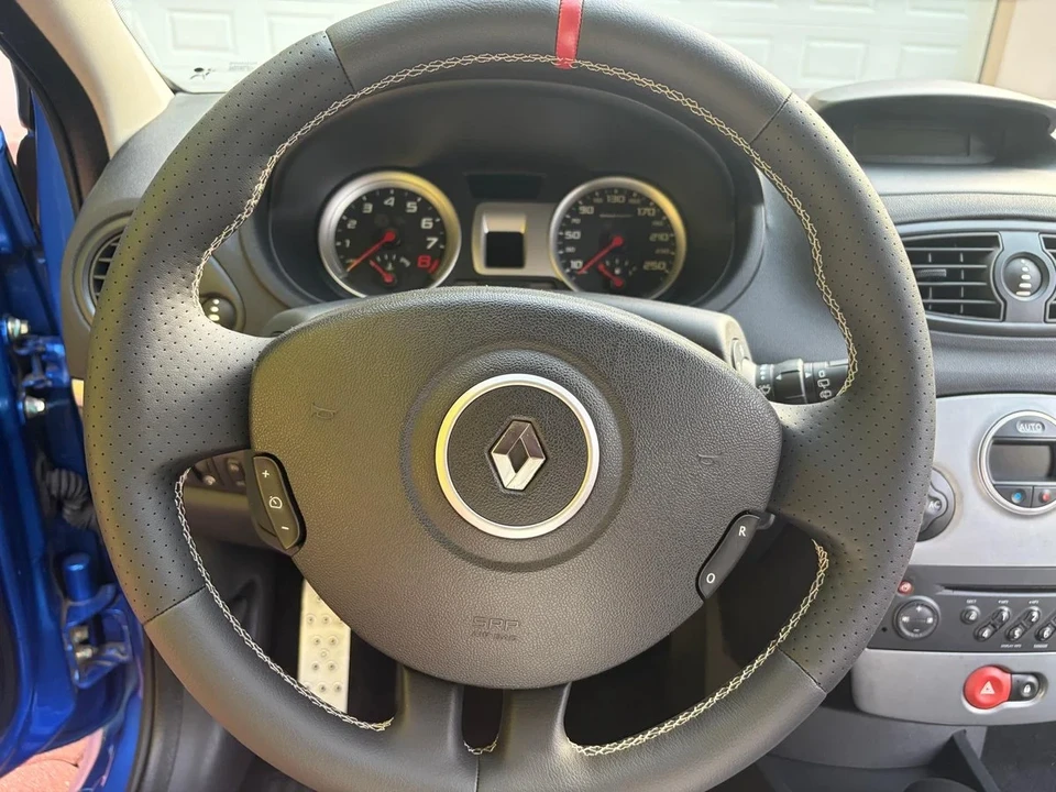 2007 Renault Clio 3rd Gen - Image 11 of 30