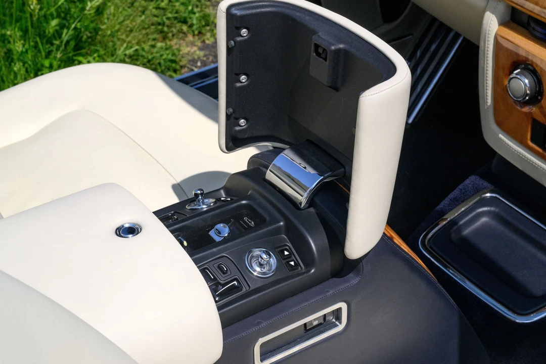 2007 Rolls-Royce Phantom VII - Image 24 of 31