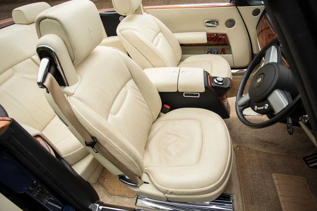 2007 Rolls-Royce Phantom VII - Image 11 of 17