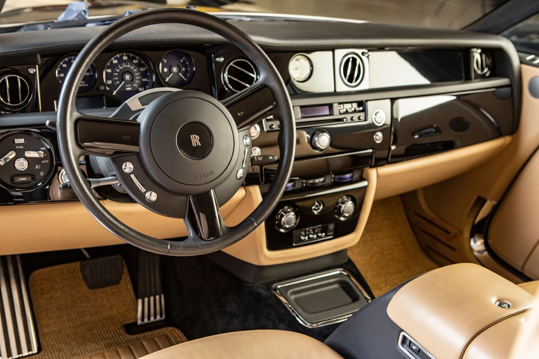 2007 Rolls-Royce Phantom VII - Image 9 of 13