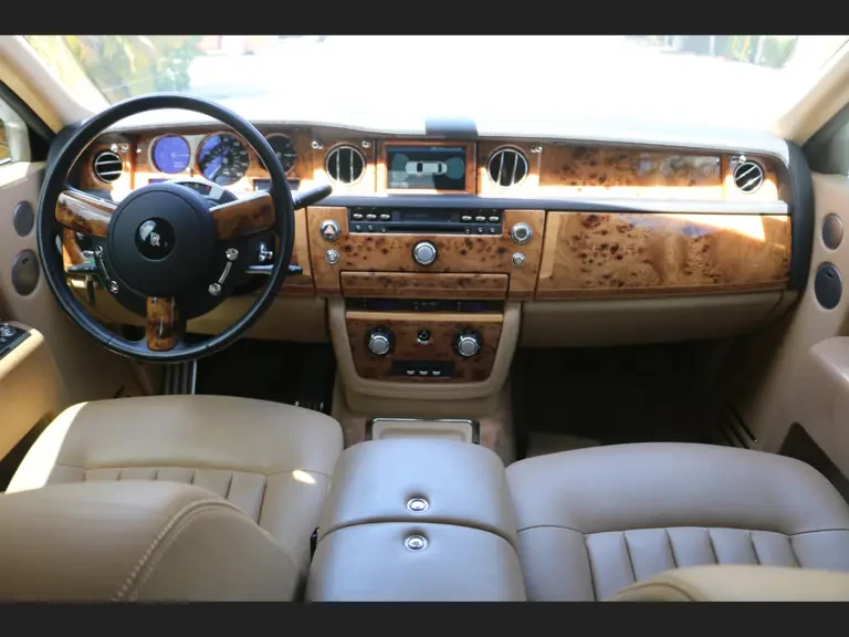 2007 Rolls-Royce Phantom VII - Image 9 of 31