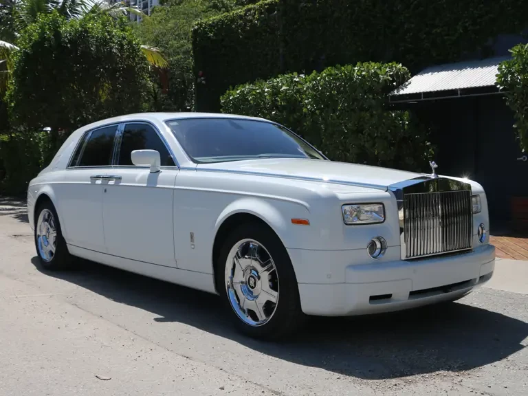 2007 Rolls-Royce Phantom VII - Image 2 of 31