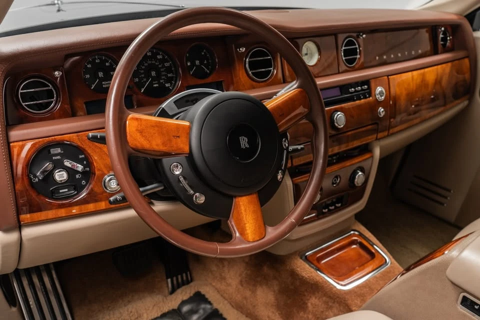 2007 Rolls-Royce Phantom VII - Image 9 of 16