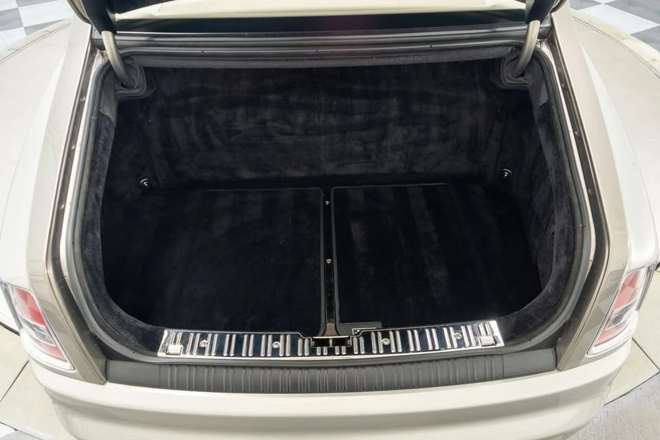 2007 Rolls-Royce Phantom VII - Image 15 of 16