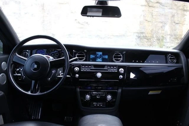 2007 Rolls-Royce Phantom VII - Image 11 of 20