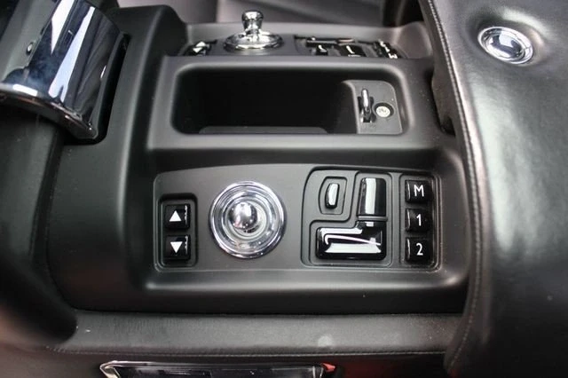 2007 Rolls-Royce Phantom VII - Image 12 of 20