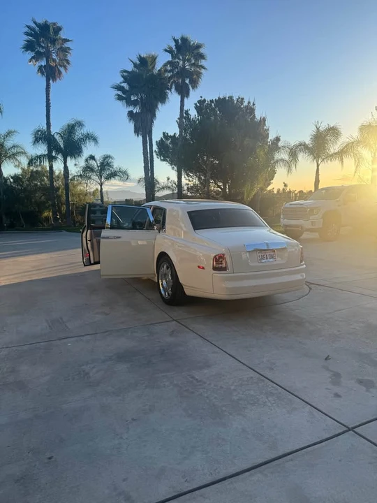 2007 Rolls-Royce Phantom VII - Image 2 of 17
