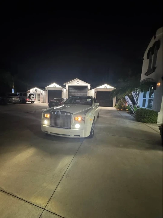 2007 Rolls-Royce Phantom VII - Image 8 of 17