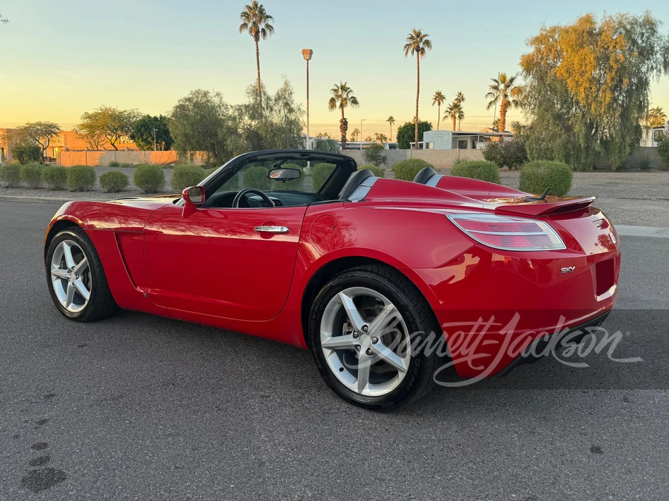 2007 Saturn Sky - Image 9 of 14