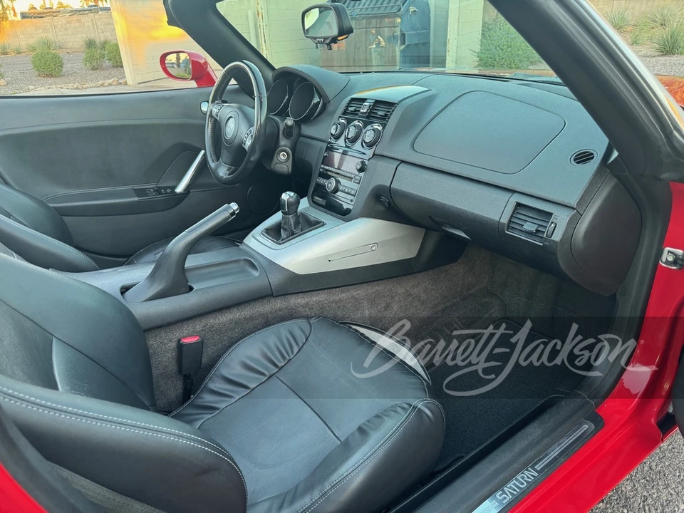 2007 Saturn Sky - Image 11 of 14