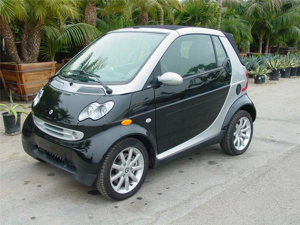 2007 Smart Fortwo 2nd Gen - Image 2 of 3