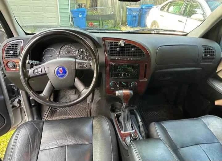 2007 Saab - Image 9 of 11