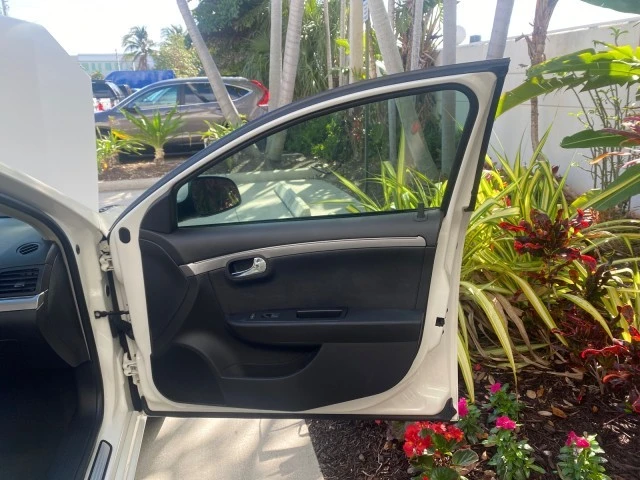 2007 Saturn - Image 12 of 21