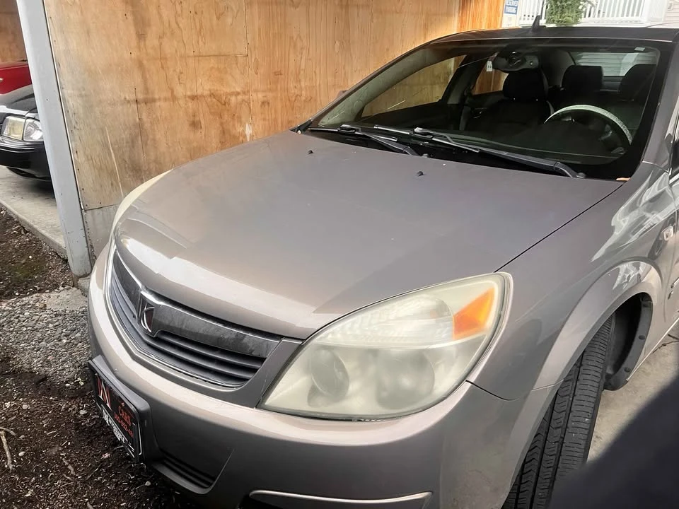 2007 Saturn - Image 2 of 4