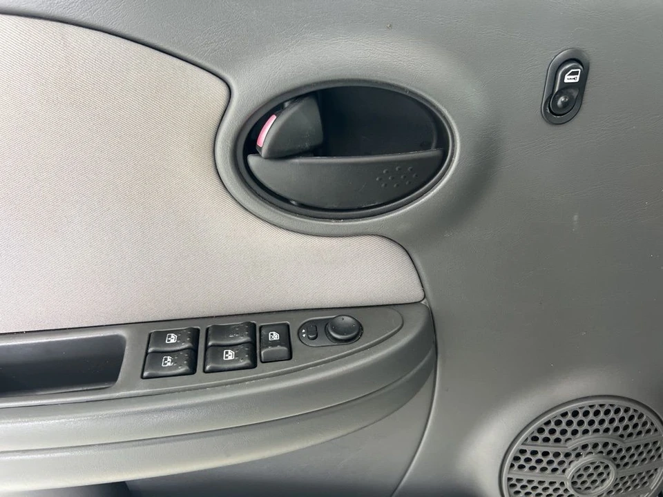 2007 Saturn Ion - Image 17 of 21
