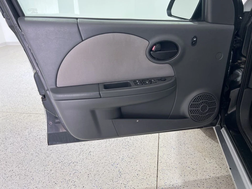 2007 Saturn Ion - Image 16 of 21