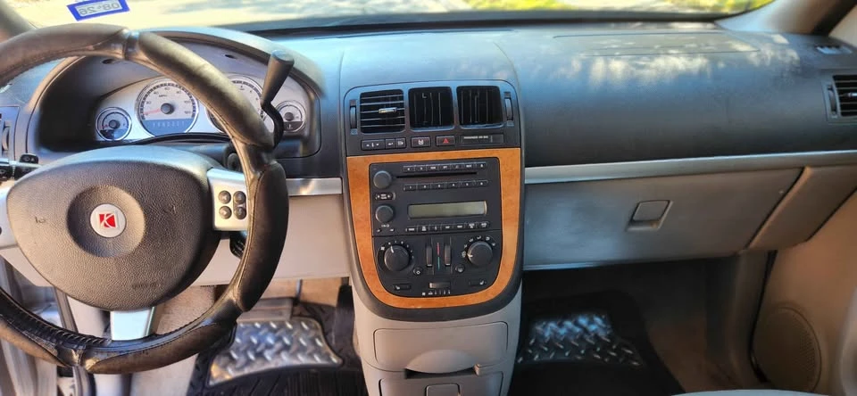 2007 Saturn - Image 4 of 9