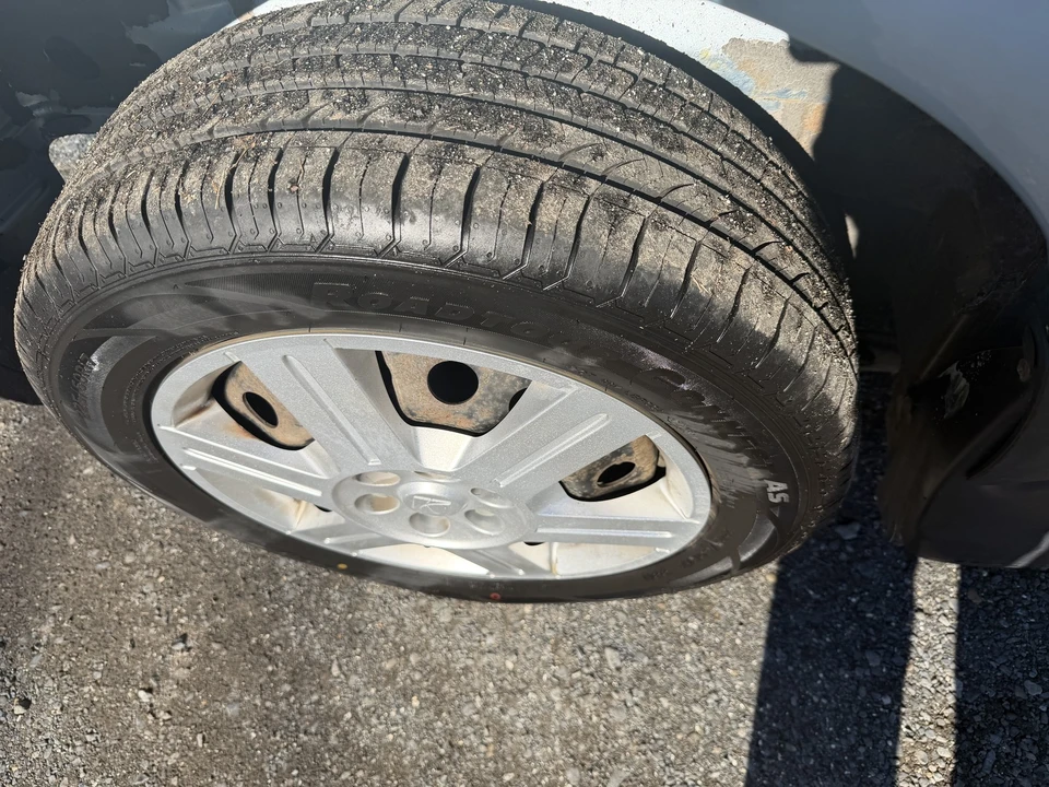 2007 Saturn - Image 5 of 18