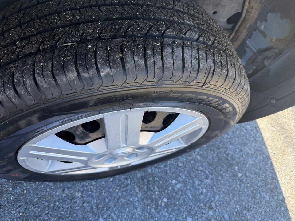 2007 Saturn - Image 10 of 18