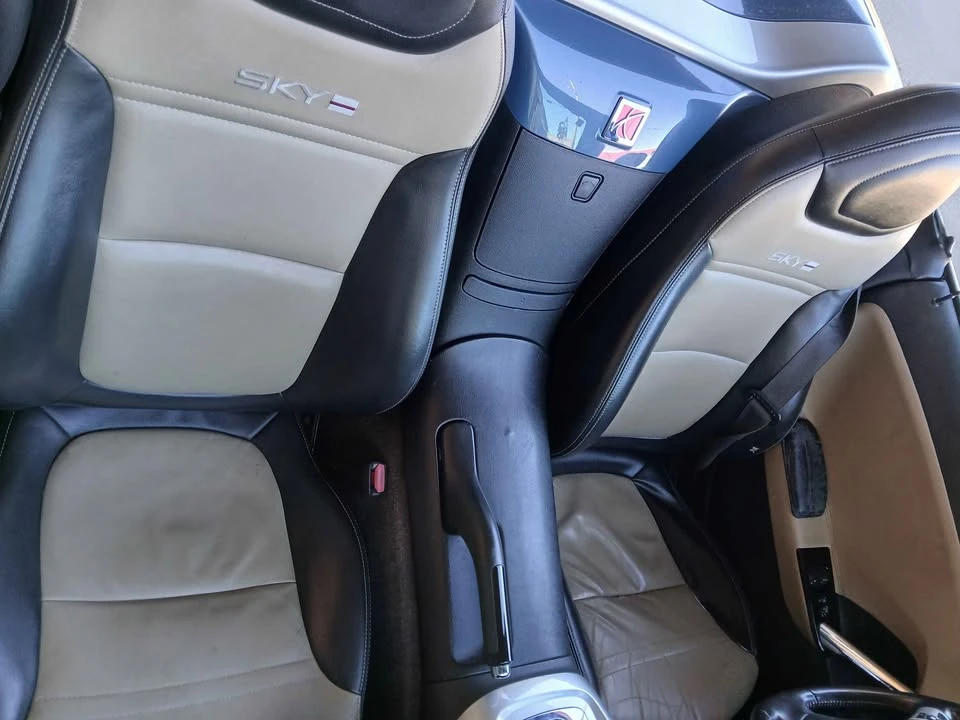 2007 Saturn Sky Red Line - Image 7 of 11