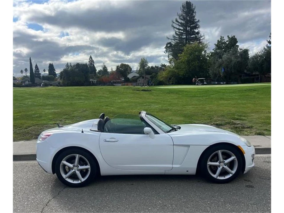 2007 Saturn Sky - Image 2 of 18