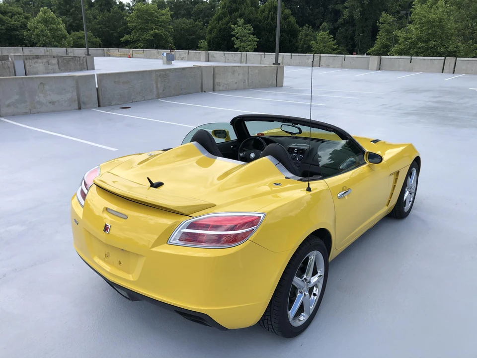 2007 Saturn Sky - Image 13 of 31