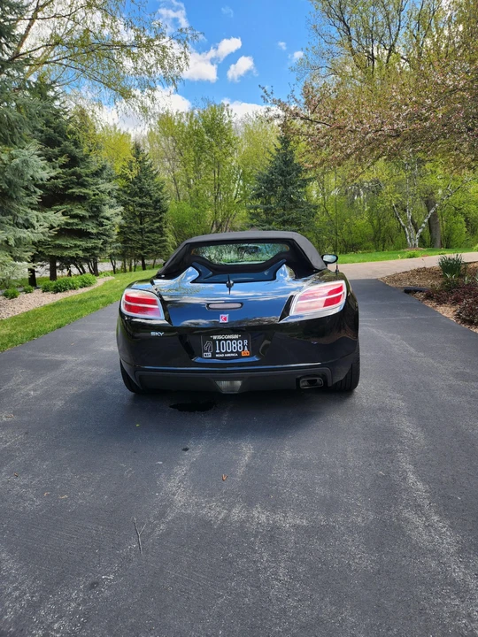 2007 Saturn Sky - Image 13 of 31