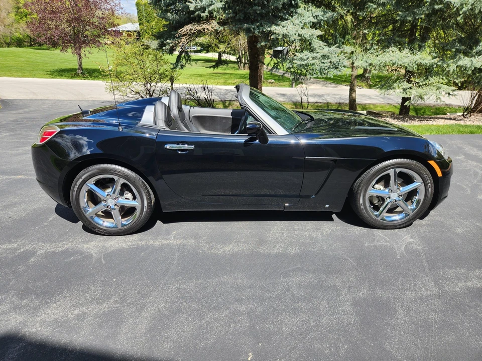 2007 Saturn Sky - Image 8 of 31