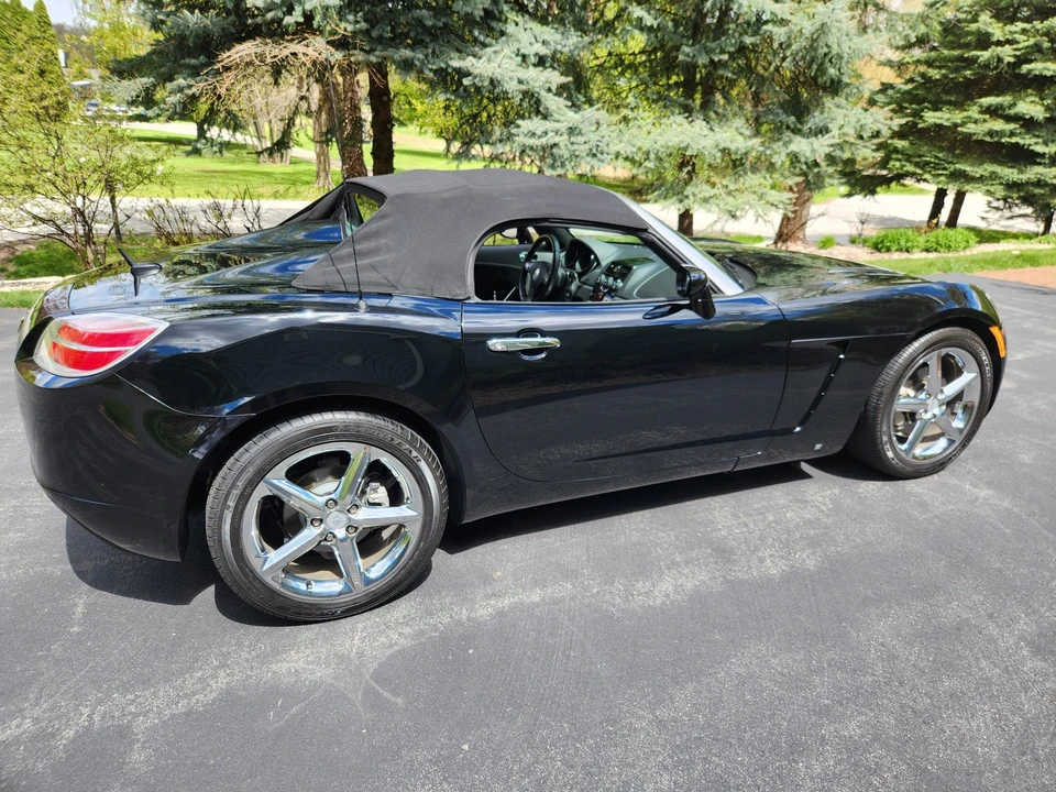 2007 Saturn Sky - Image 15 of 31