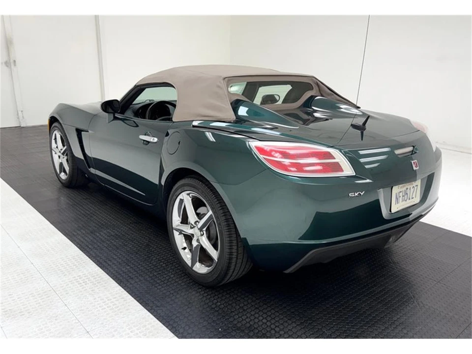 2007 Saturn Sky - Image 5 of 31