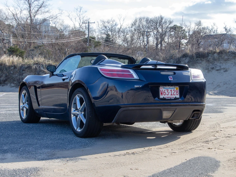 2007 Saturn Sky - Image 23 of 31
