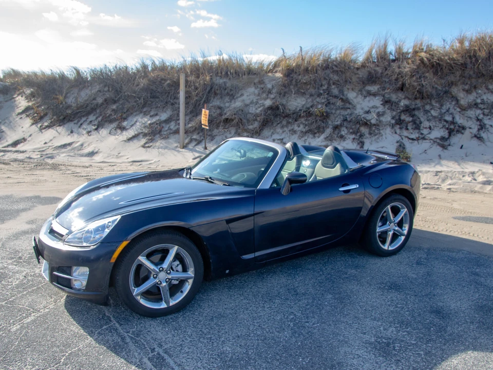 2007 Saturn Sky - Image 14 of 31