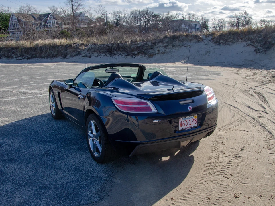 2007 Saturn Sky - Image 24 of 31