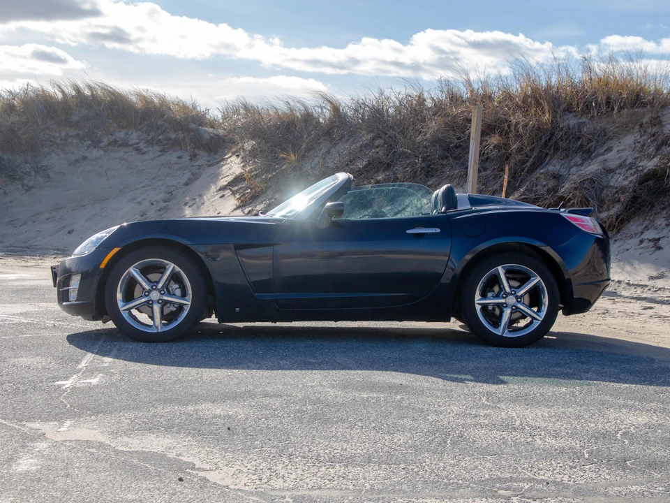 2007 Saturn Sky - Image 19 of 31