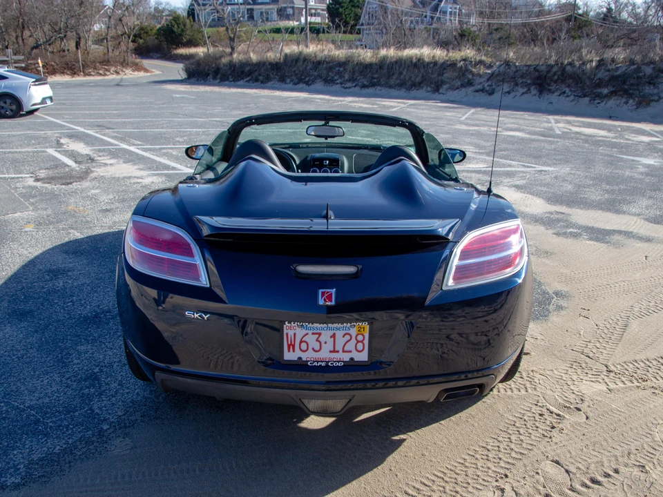 2007 Saturn Sky - Image 28 of 31