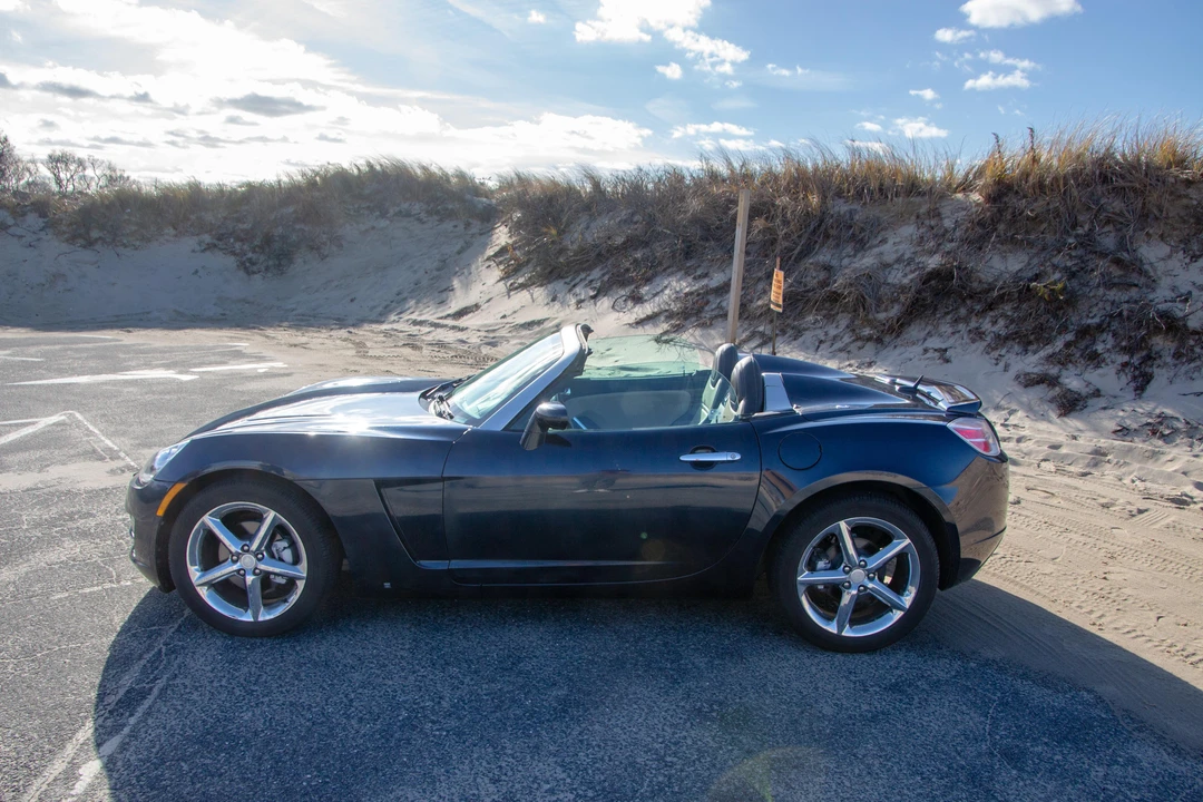 2007 Saturn Sky - Image 18 of 31