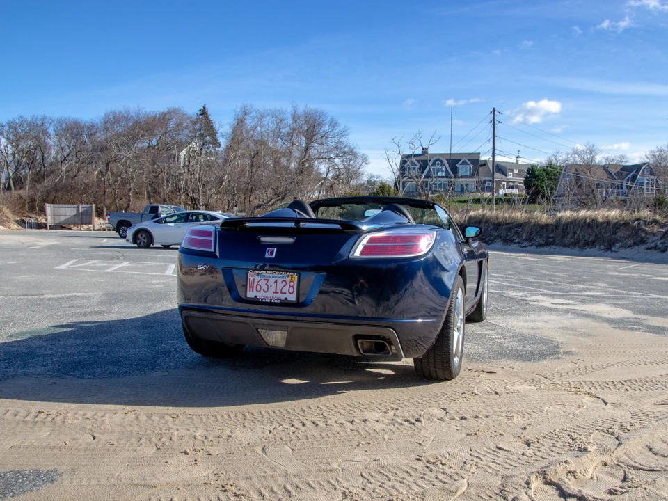 2007 Saturn Sky - Image 17 of 21