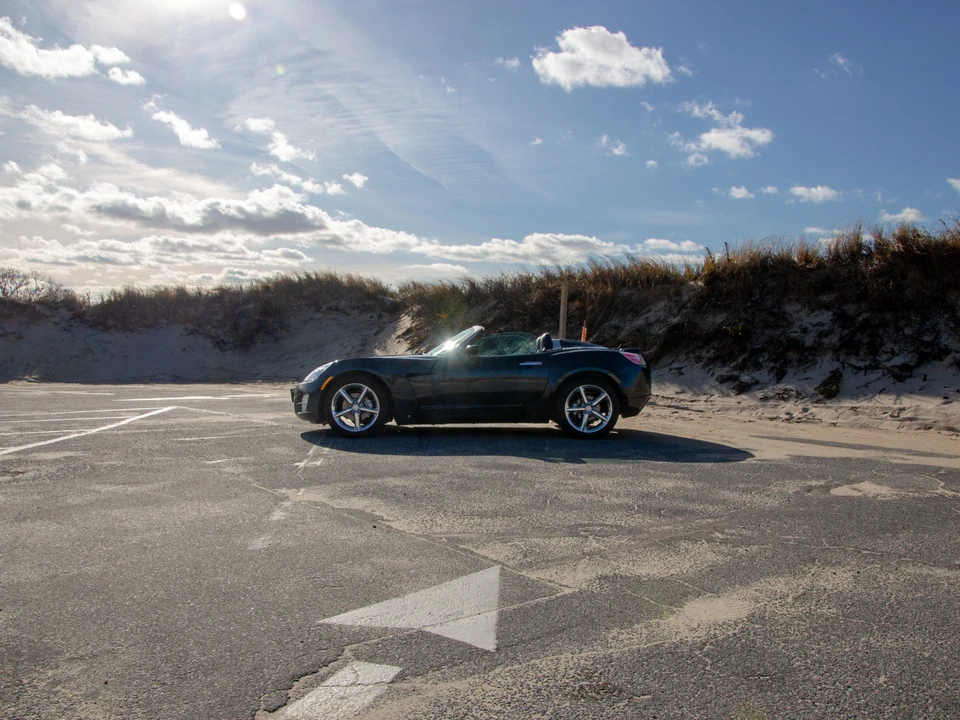 2007 Saturn Sky - Image 9 of 21