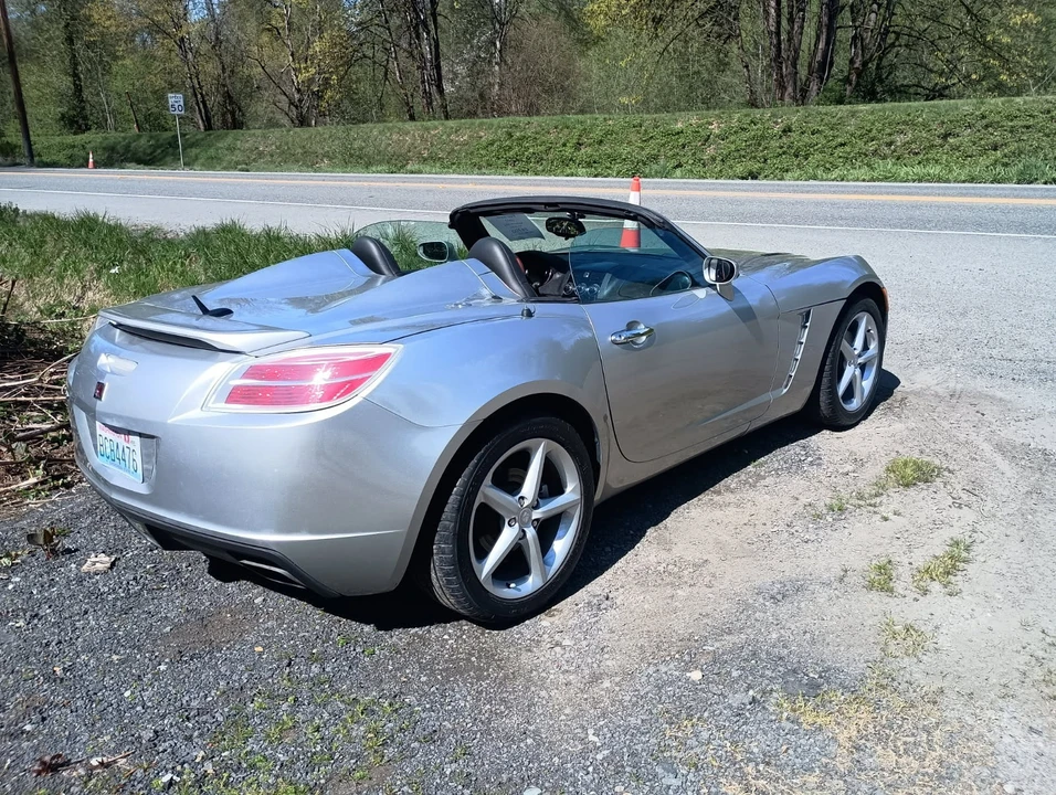 2007 Saturn Sky - Image 2 of 5
