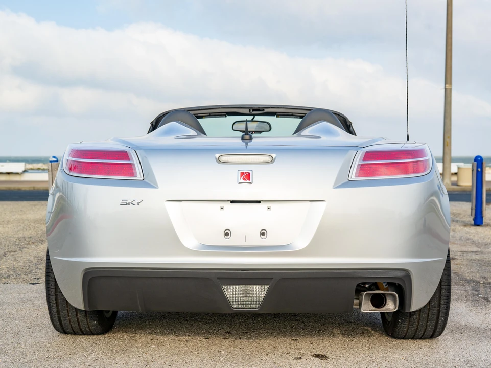 2007 Saturn Sky - Image 10 of 31
