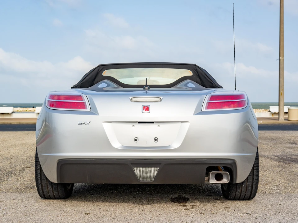 2007 Saturn Sky - Image 9 of 31