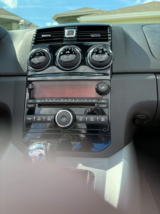 2007 Saturn Sky - Image 5 of 8