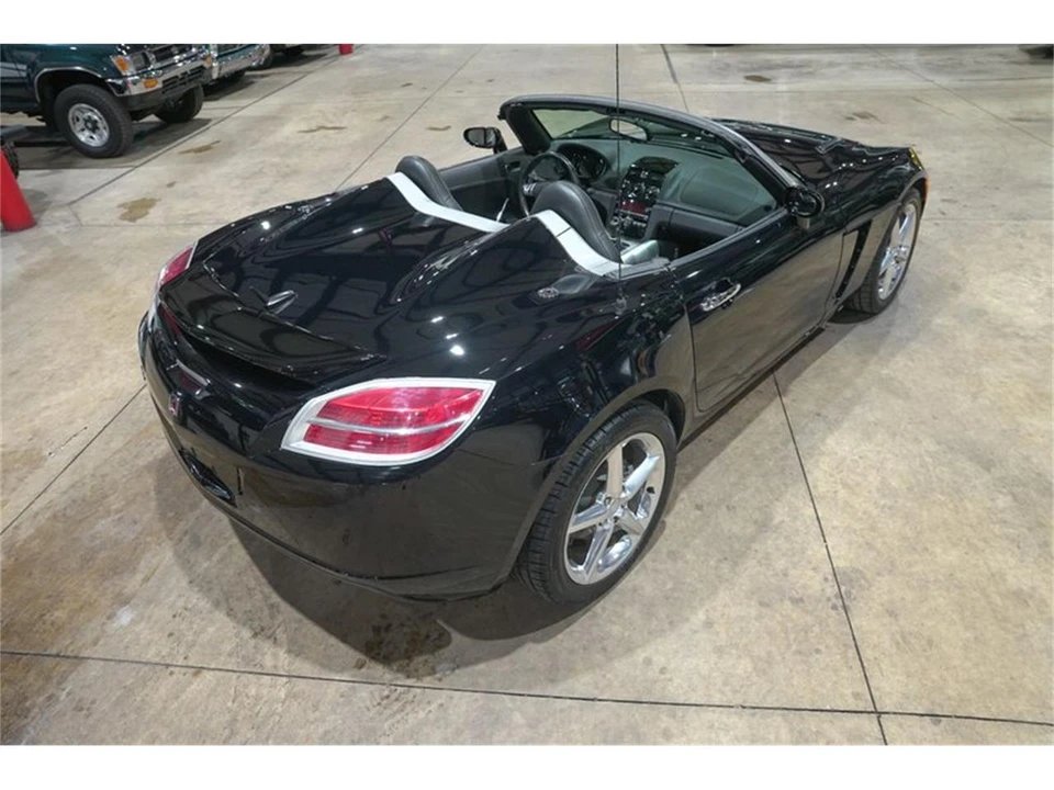 2007 Saturn Sky - Image 17 of 31