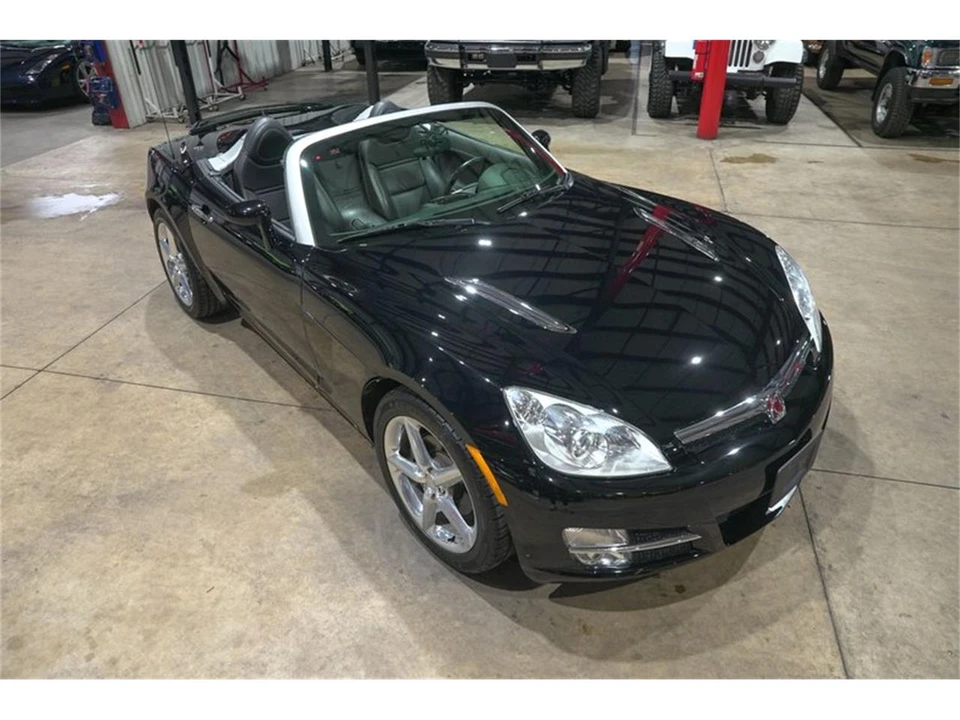 2007 Saturn Sky - Image 14 of 31