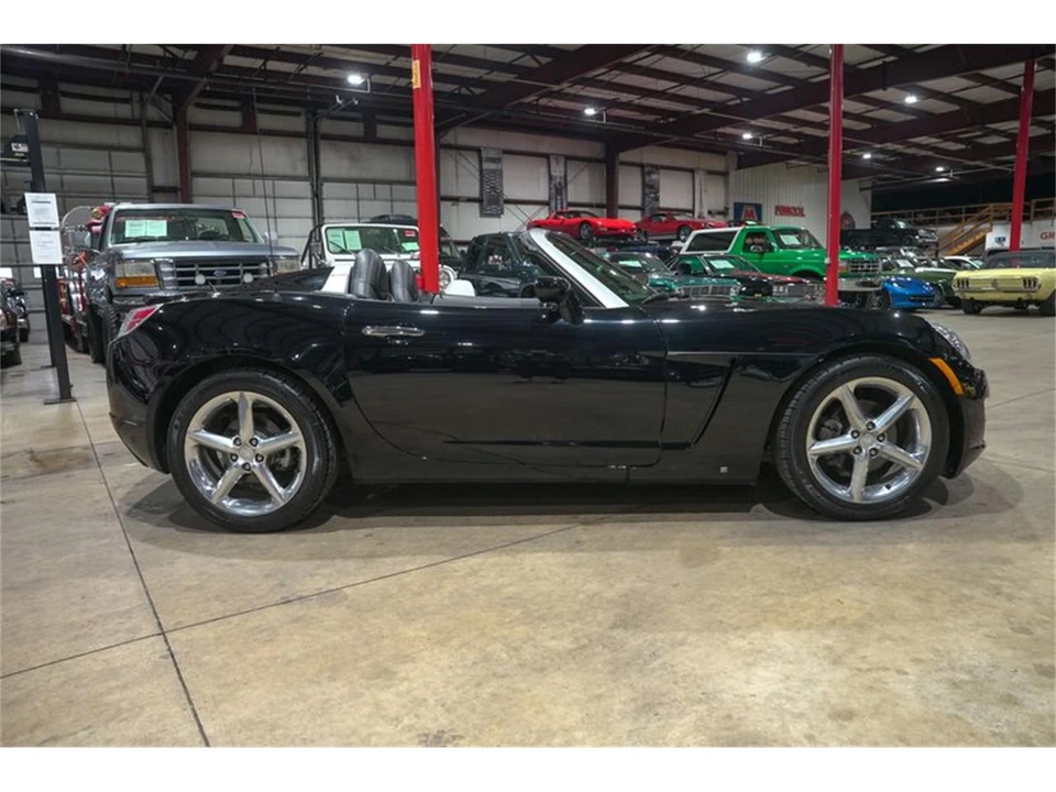 2007 Saturn Sky - Image 10 of 31