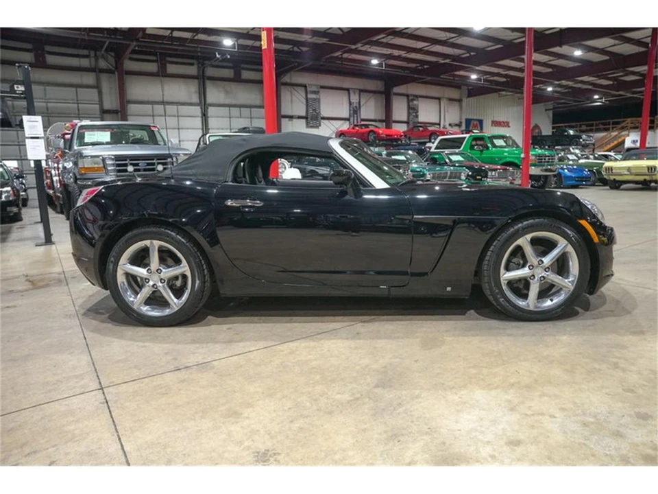 2007 Saturn Sky - Image 25 of 31