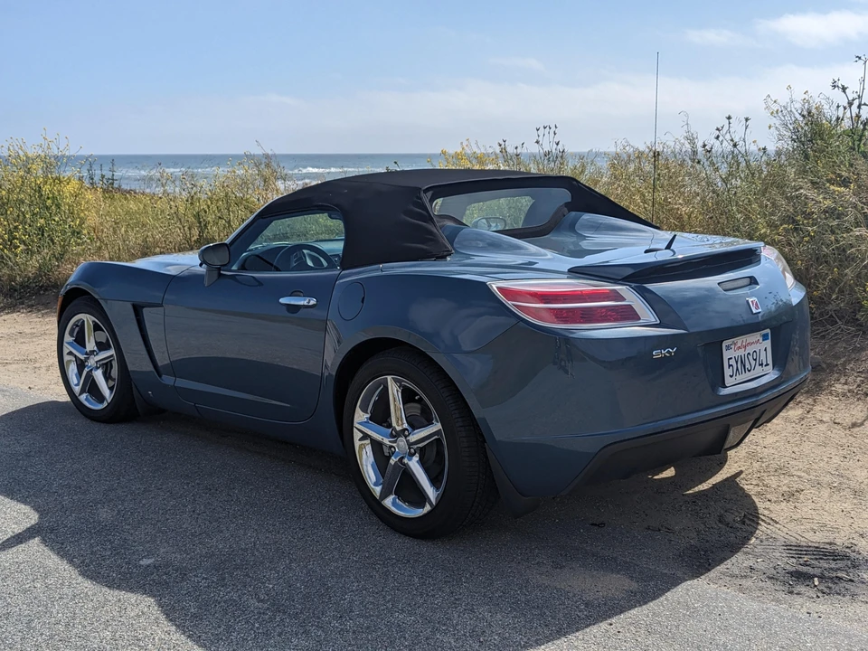 2007 Saturn Sky - Image 28 of 31
