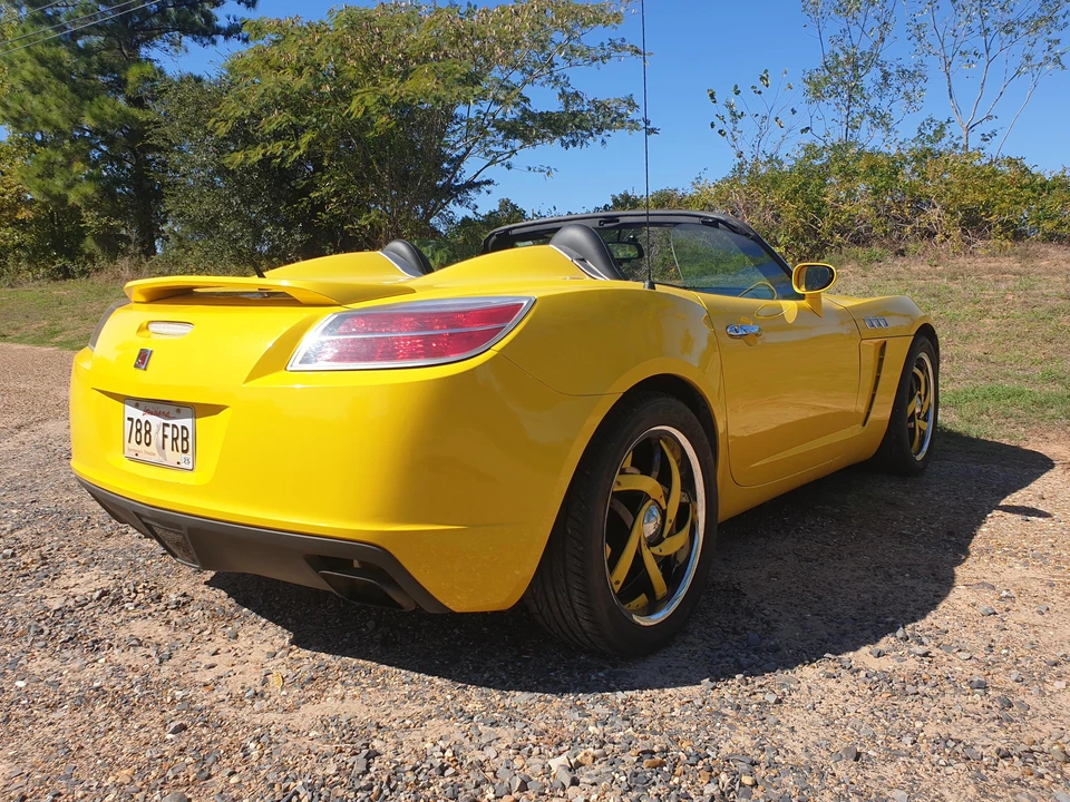 2007 Saturn Sky - Image 14 of 31