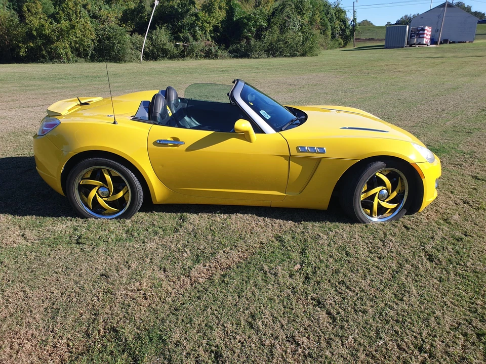 2007 Saturn Sky - Image 16 of 31