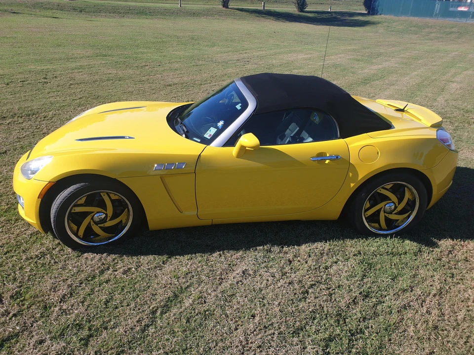 2007 Saturn Sky - Image 24 of 31